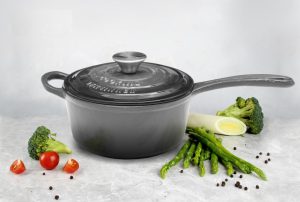 Caserolă fontă emailată cu capac 19 cm (1.8 L)