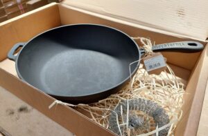 Tigaie fontă adâncă 26 cm x 6 cm