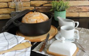 Cratiță fontă 4 L cu capac-tigaie